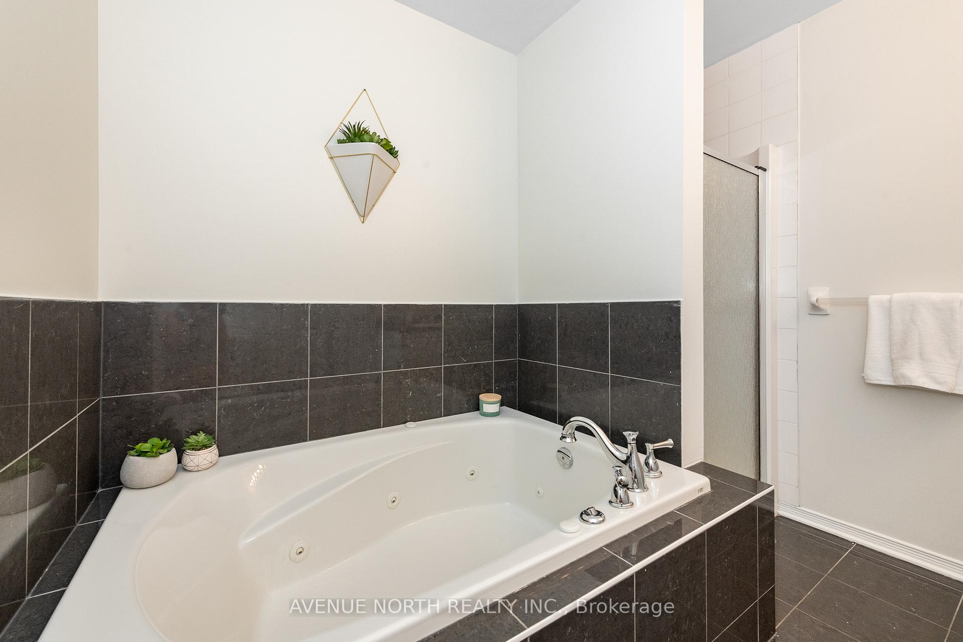 Photo 27 of 283 Stroget Private, Ottawa, Merivale Industrial Park/Citiplace — HOMEH