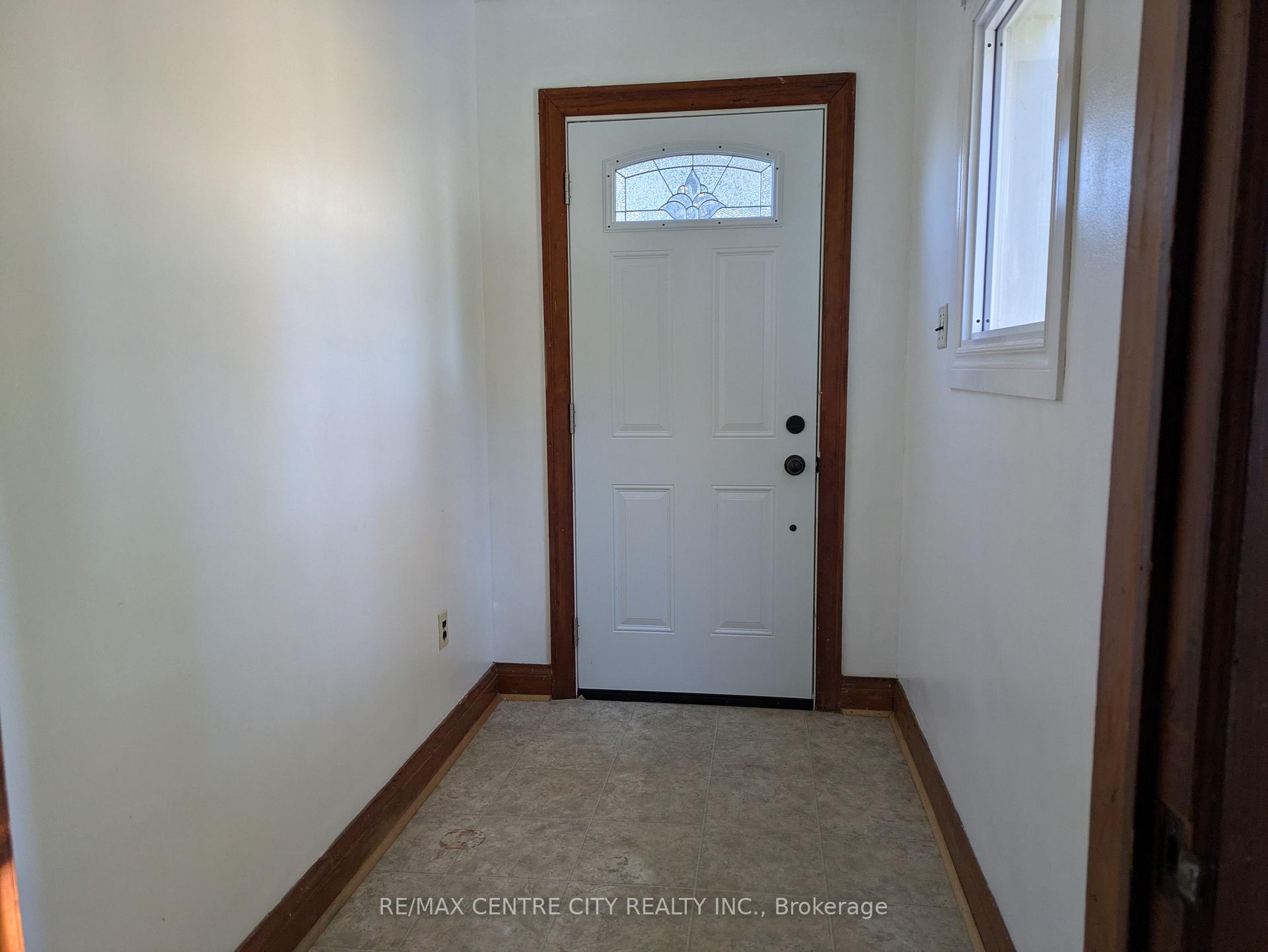 Photo 8 of 5941 Imperial Road, Malahide, Rural Malahide — HOMEH