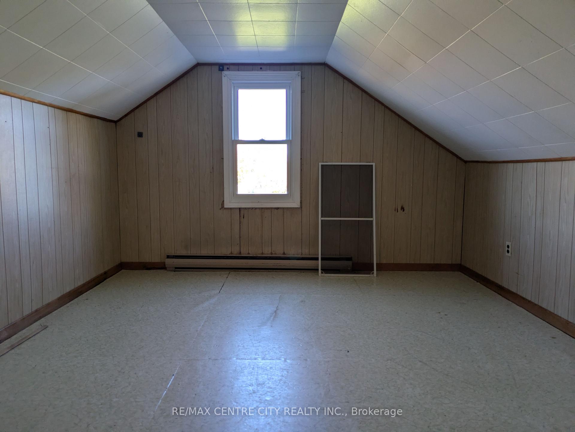 Photo 16 of 5941 Imperial Road, Malahide, Rural Malahide — HOMEH
