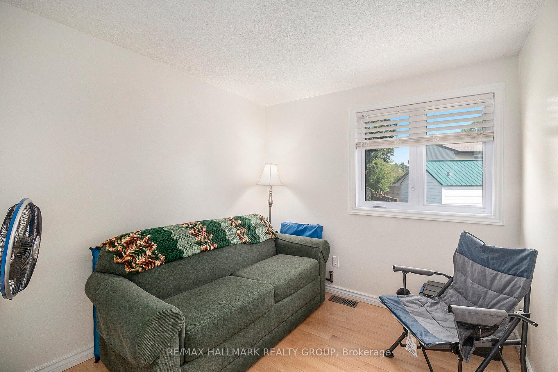 Photo 21 of 1641 Saxony Crescent, Ottawa, Pineview — HOMEH
