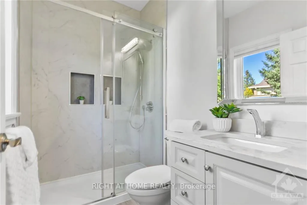 Photo 11 of 29 Cinnabar Way, Ottawa, Stittsville (Central) — HOMEH