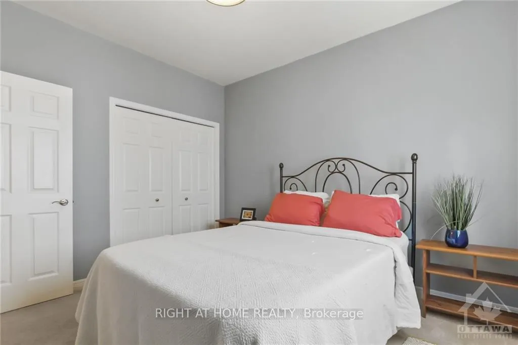 Photo 12 of 29 Cinnabar Way, Ottawa, Stittsville (Central) — HOMEH