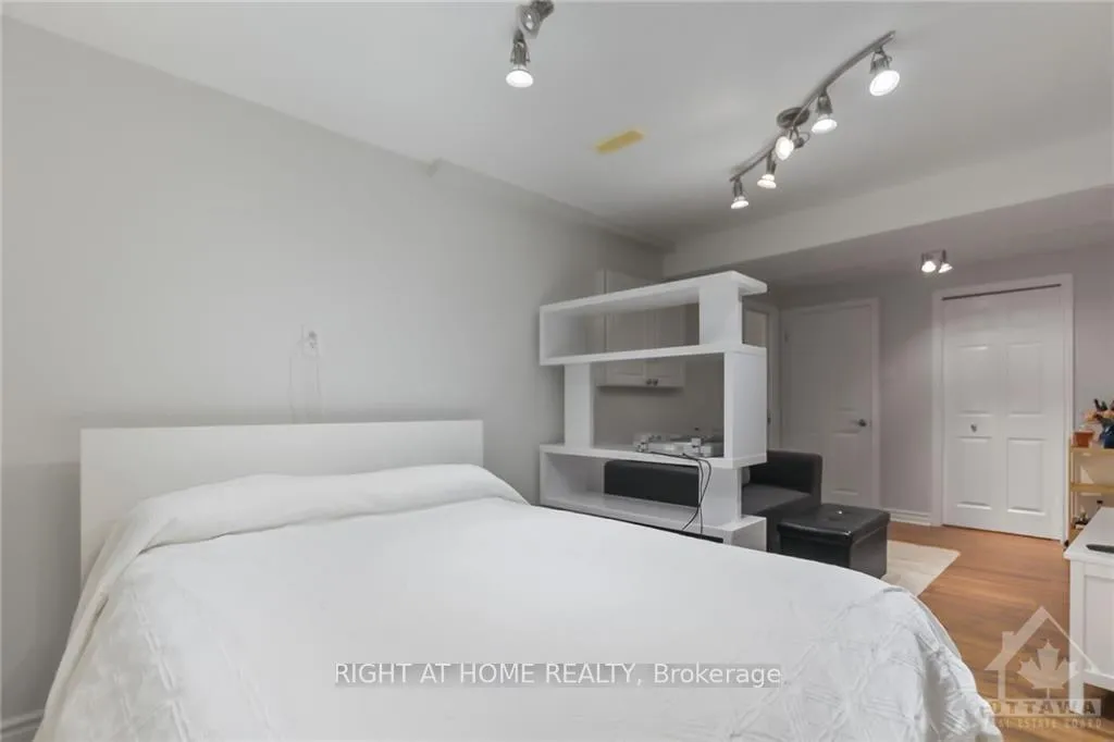 Photo 18 of 29 Cinnabar Way, Ottawa, Stittsville (Central) — HOMEH