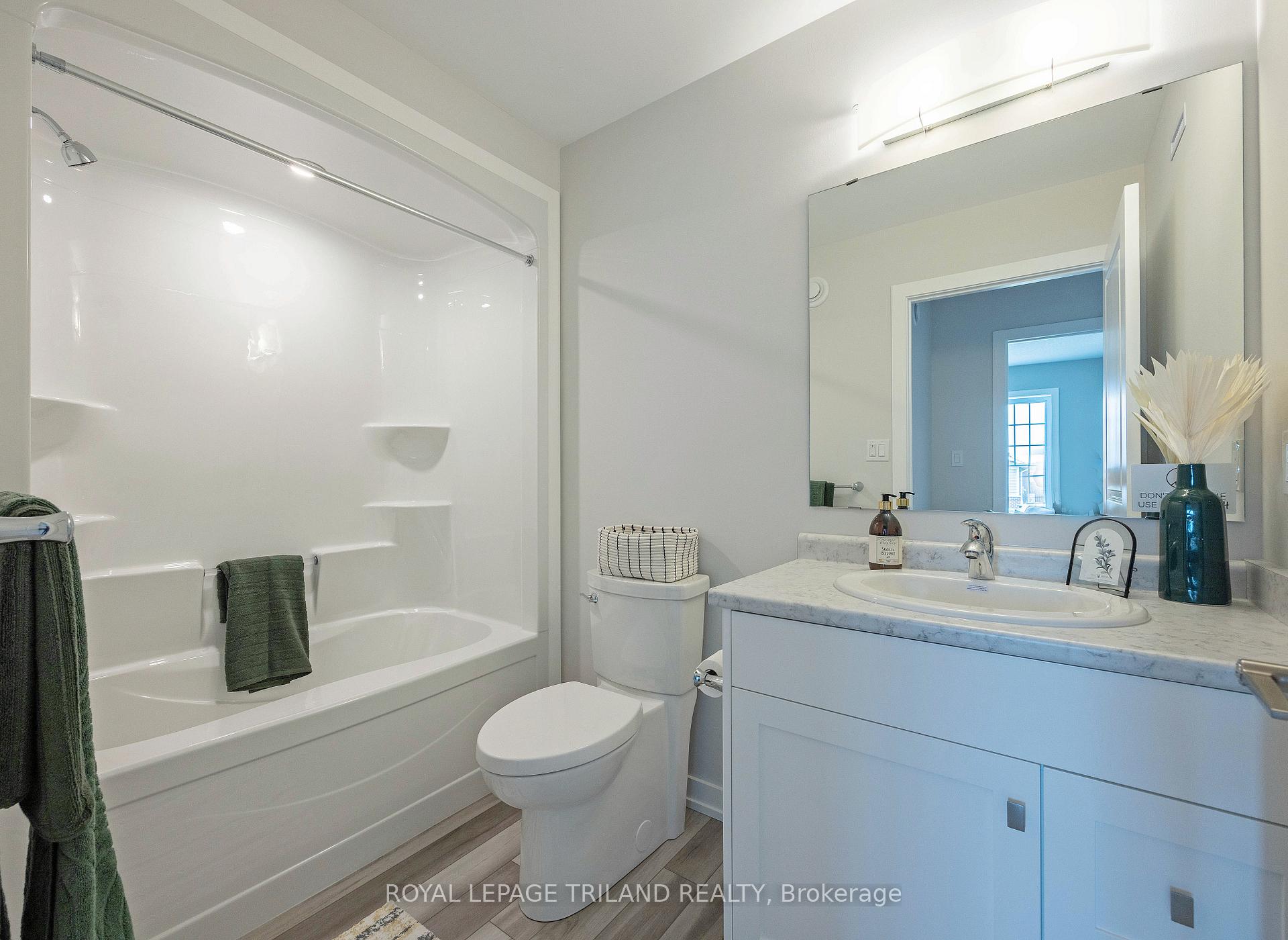 Photo 6 of 36 Silverleaf Path, St. Thomas — HOMEH