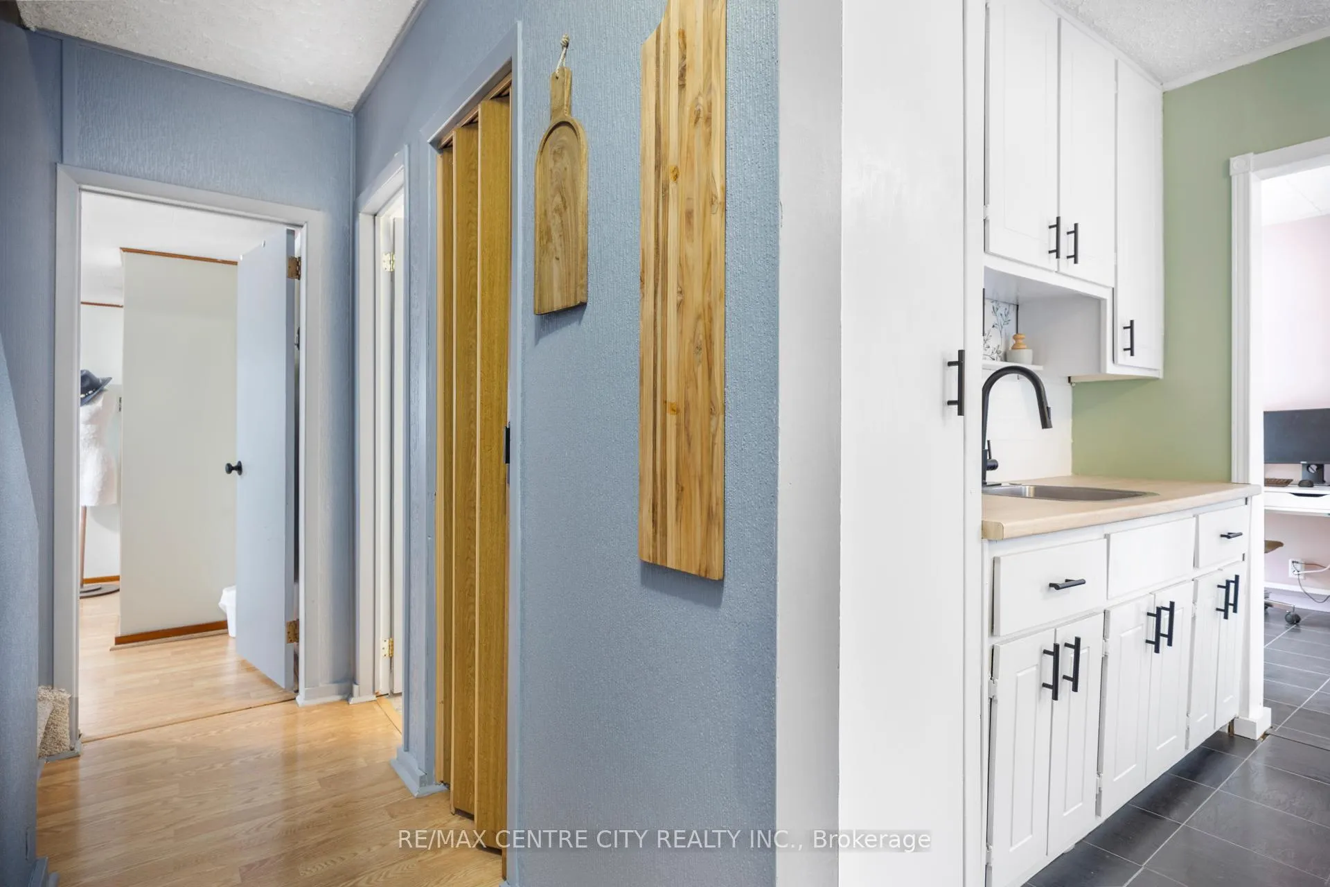 Photo 14 of 13 Bell Avenue, St. Thomas — HOMEH