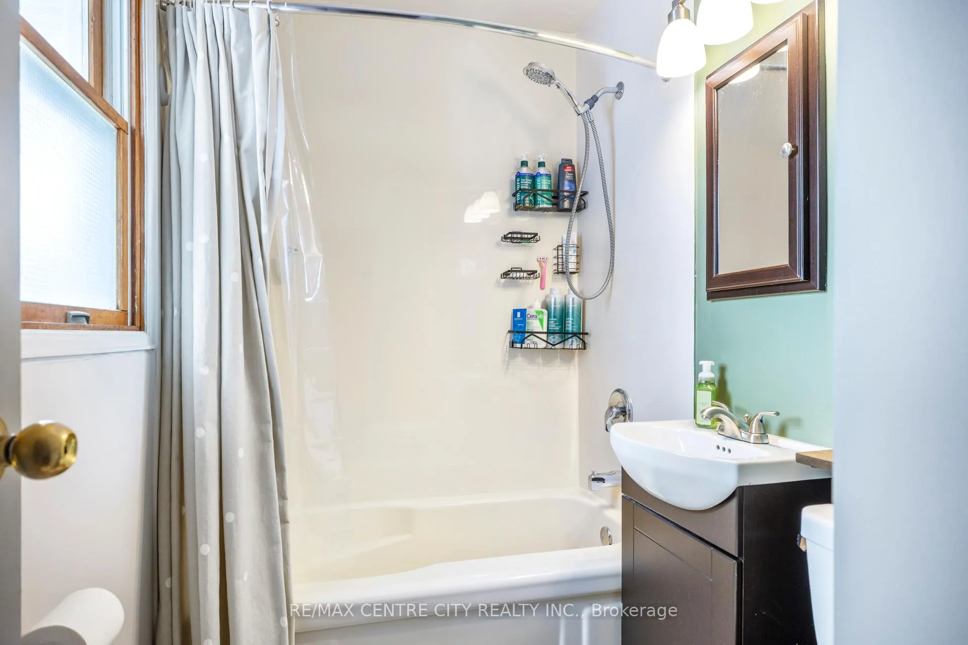 Photo 15 of 13 Bell Avenue, St. Thomas — HOMEH