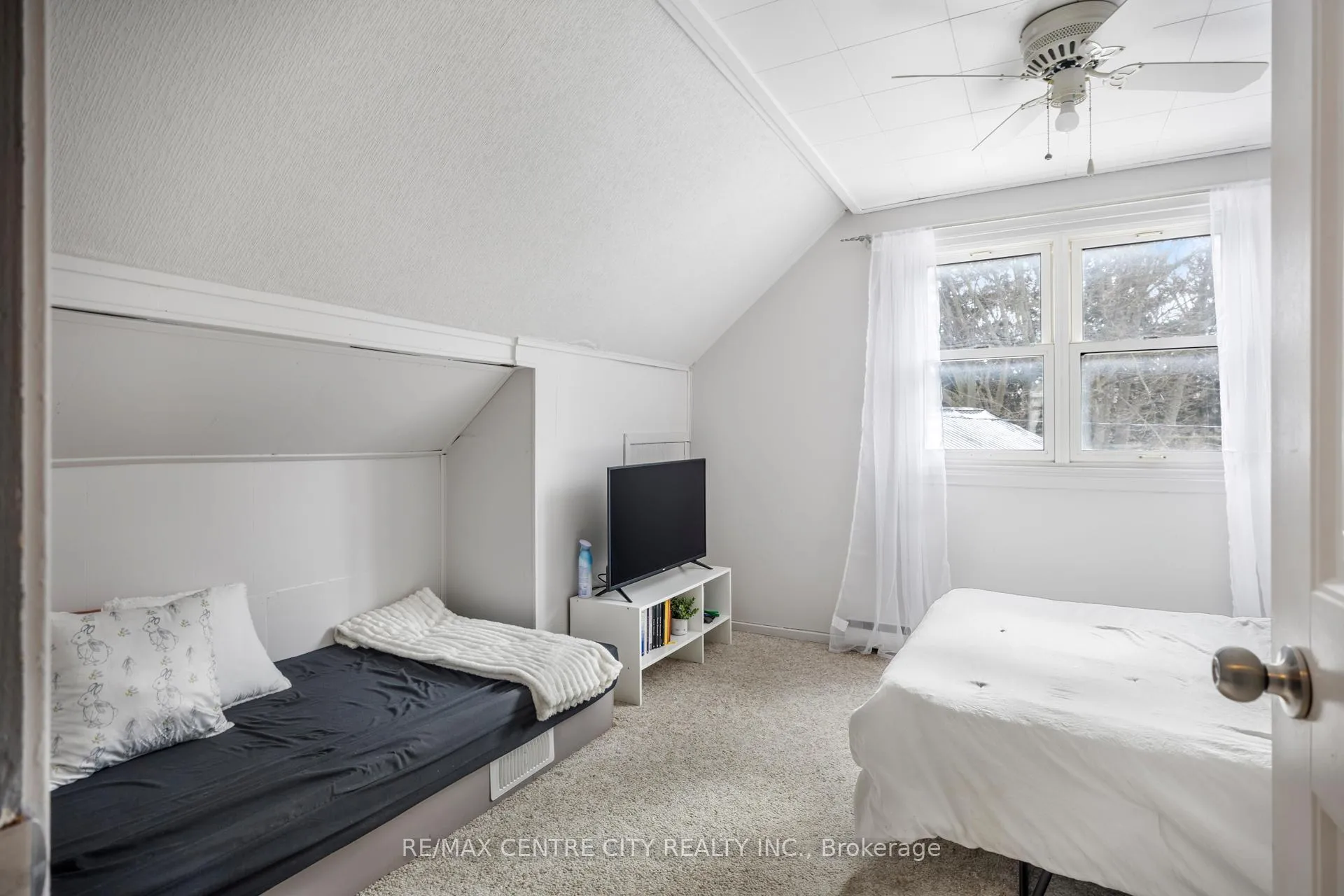 Photo 21 of 13 Bell Avenue, St. Thomas — HOMEH