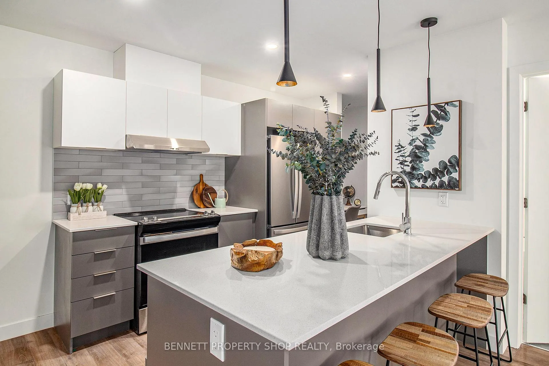 Photo 8 of Unit 814, 600 Mountaineer Private, Ottawa, Elmvale Acres — HOMEH