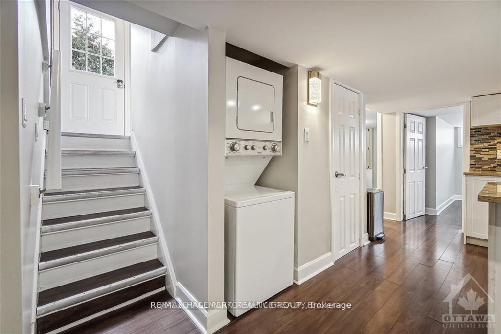 Photo 3 of Unit B, 1185 Woodside Drive, Ottawa, Copeland Park — HOMEH