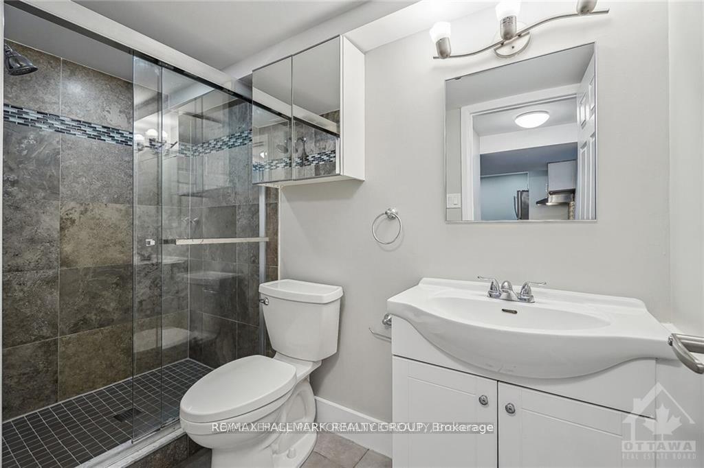 Photo 6 of Unit B, 1185 Woodside Drive, Ottawa, Copeland Park — HOMEH