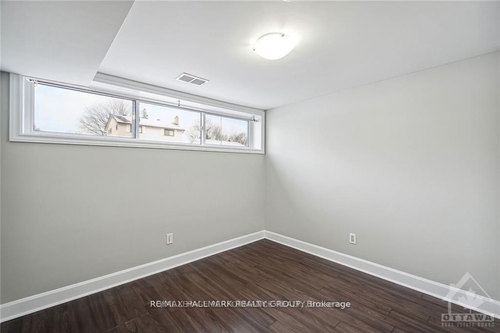 Photo 7 of Unit B, 1185 Woodside Drive, Ottawa, Copeland Park — HOMEH