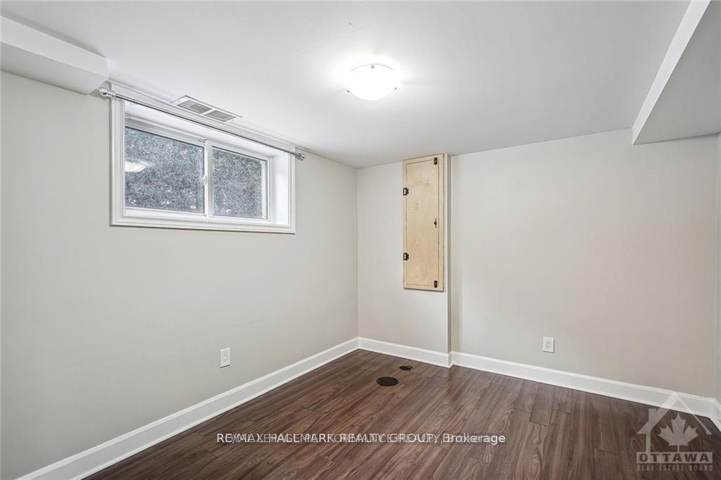 Photo 9 of Unit B, 1185 Woodside Drive, Ottawa, Copeland Park — HOMEH
