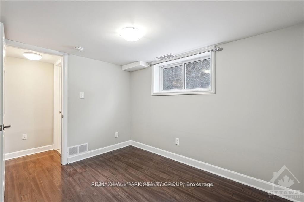 Photo 10 of Unit B, 1185 Woodside Drive, Ottawa, Copeland Park — HOMEH