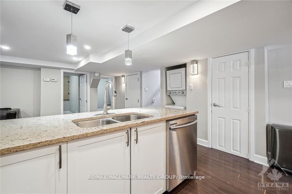 Photo 13 of Unit B, 1185 Woodside Drive, Ottawa, Copeland Park — HOMEH