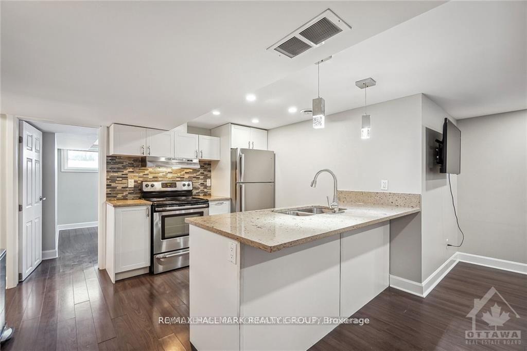 Photo 17 of Unit B, 1185 Woodside Drive, Ottawa, Copeland Park — HOMEH