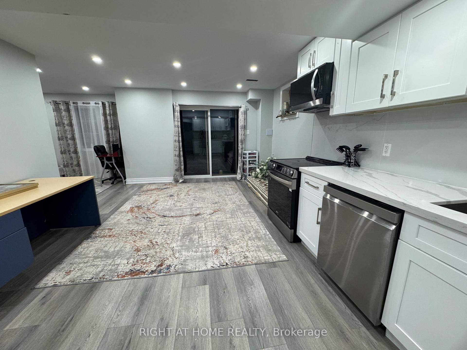 Photo 1 of 119 McPhail Avenue, Clarington, Bowmanville — HOMEH