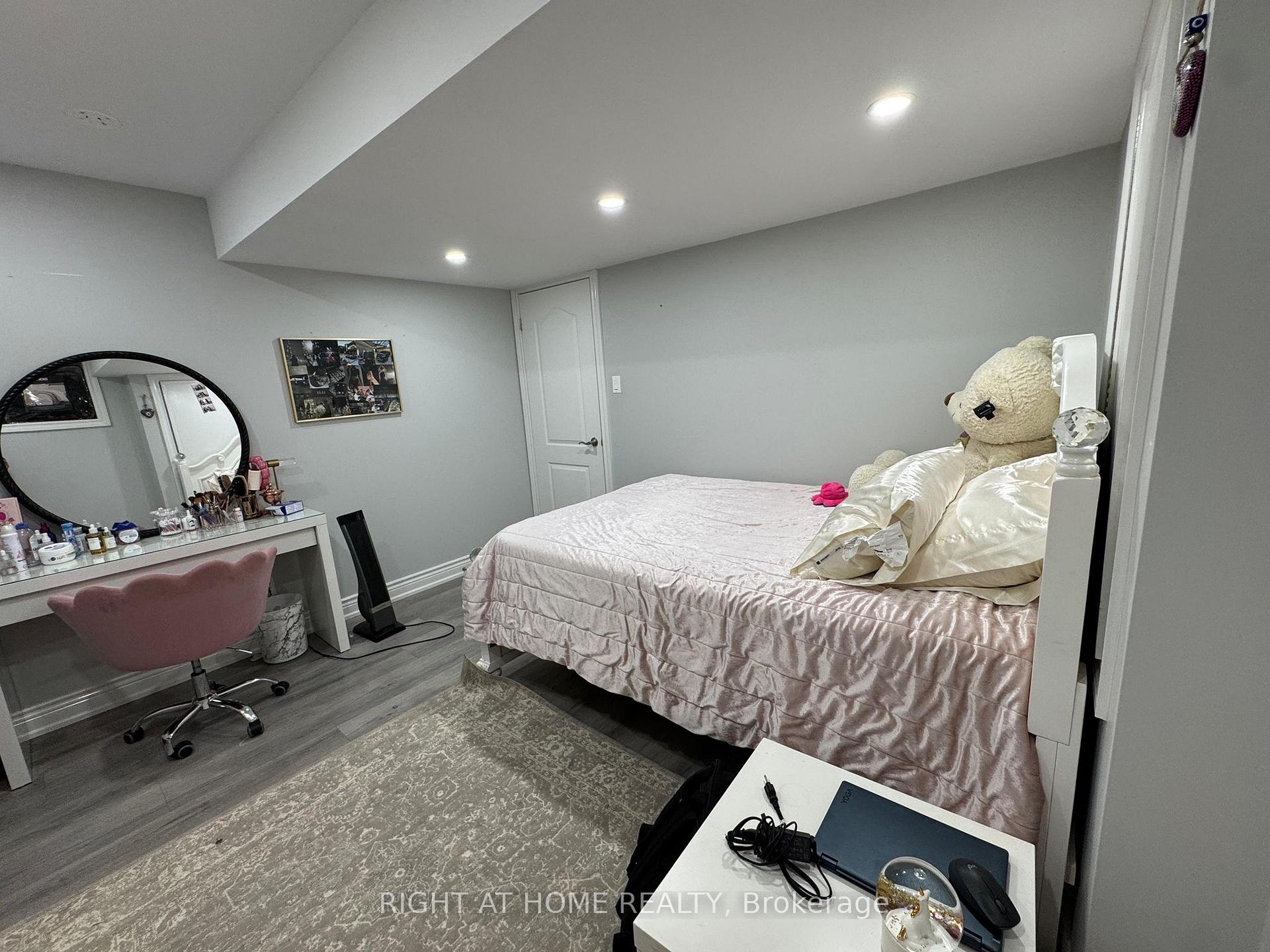 Photo 6 of 119 McPhail Avenue, Clarington, Bowmanville — HOMEH