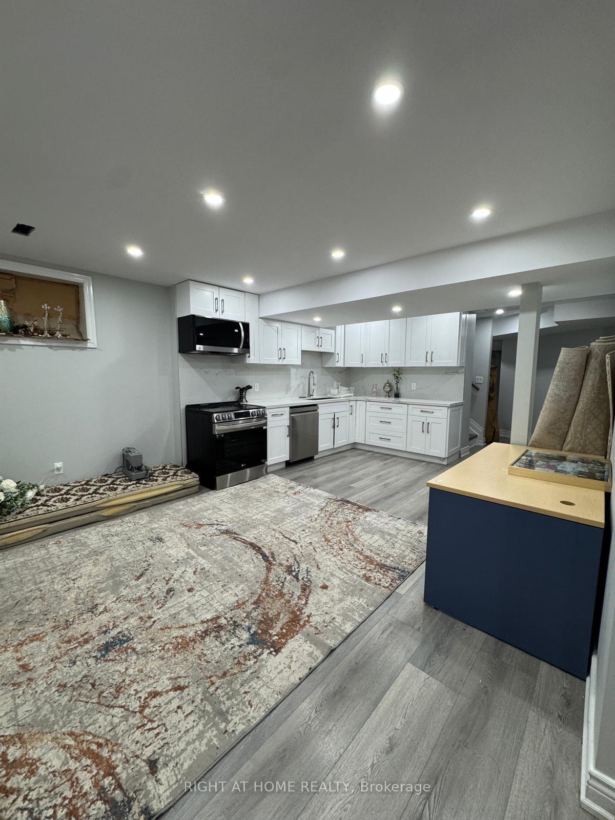 Photo 11 of 119 McPhail Avenue, Clarington, Bowmanville — HOMEH