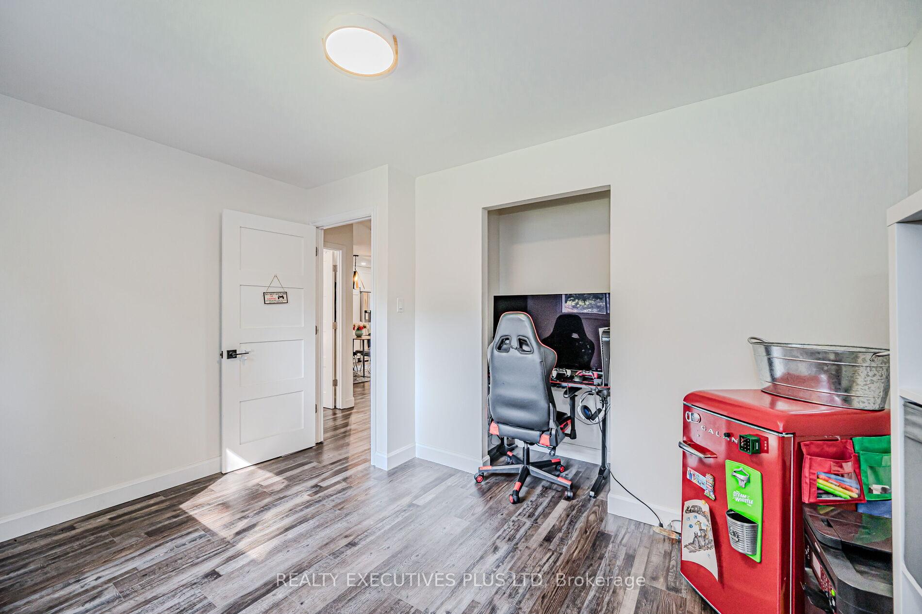 Photo 15 of 115 Lynbrook Drive, Hamilton, Rolston — HOMEH
