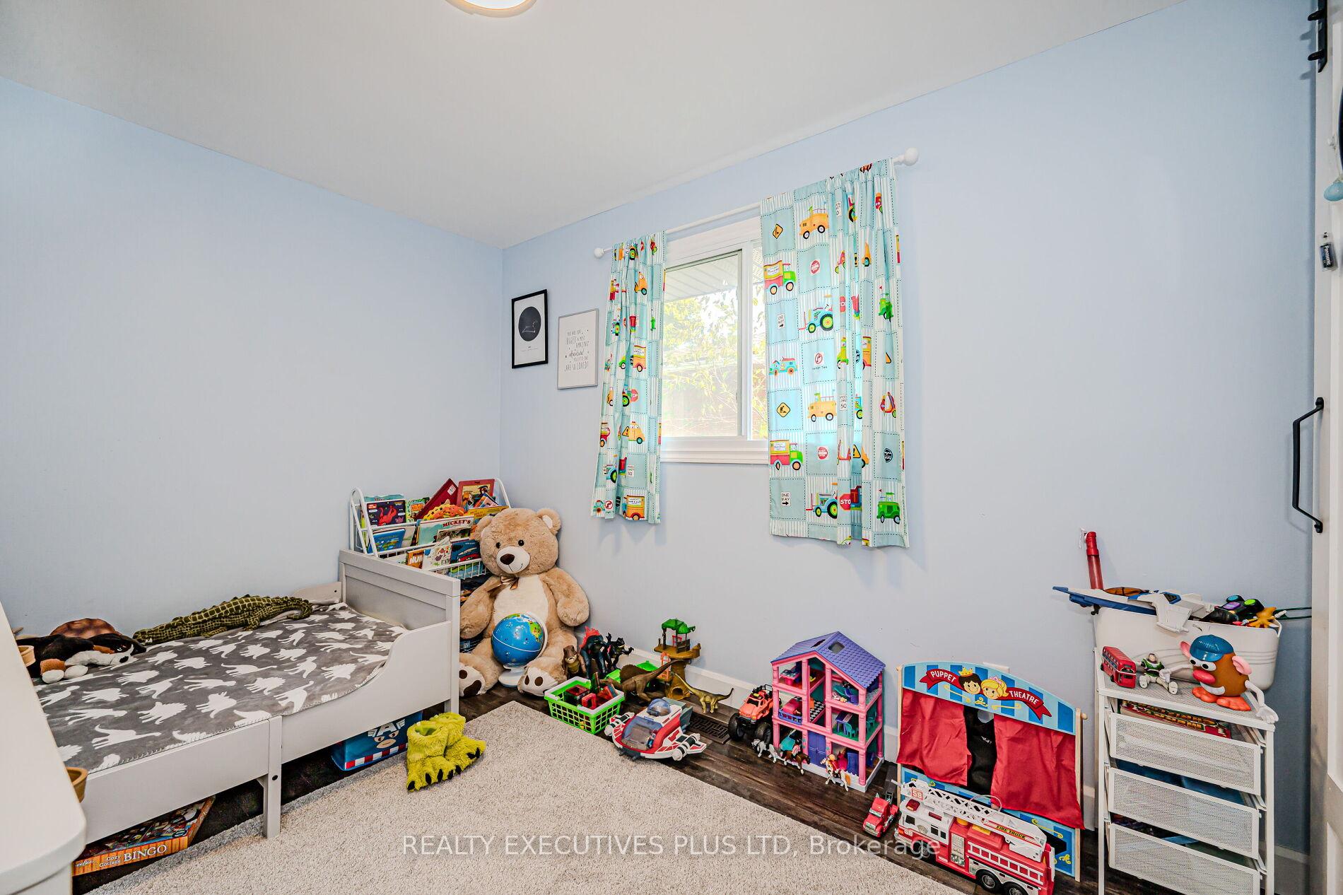 Photo 16 of 115 Lynbrook Drive, Hamilton, Rolston — HOMEH
