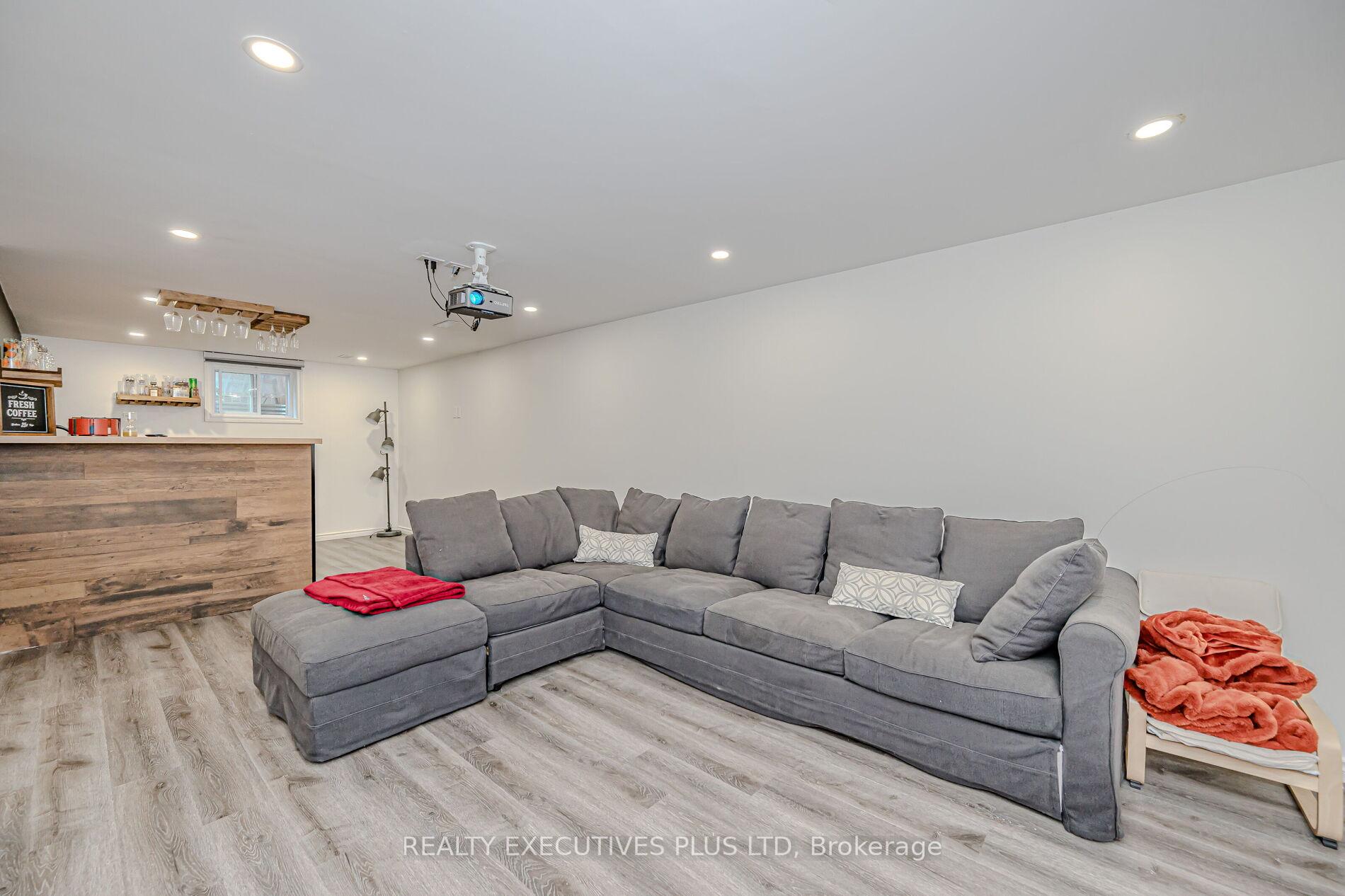 Photo 20 of 115 Lynbrook Drive, Hamilton, Rolston — HOMEH