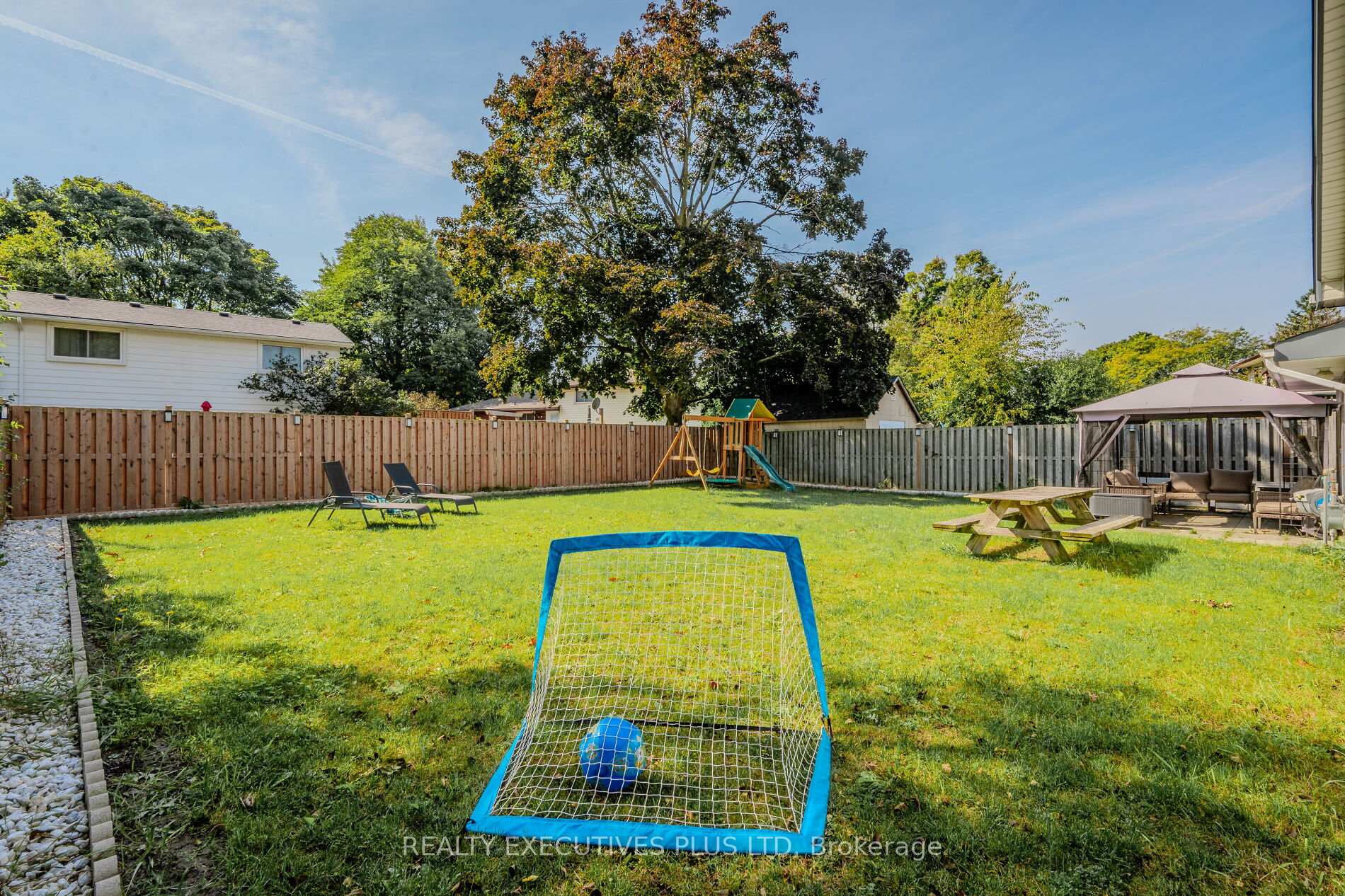 Photo 34 of 115 Lynbrook Drive, Hamilton, Rolston — HOMEH