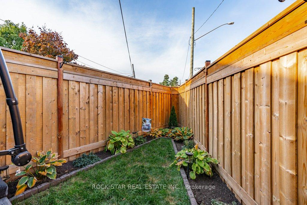 Photo 53 of 163 Cameron Avenue N, Hamilton, Homeside — HOMEH