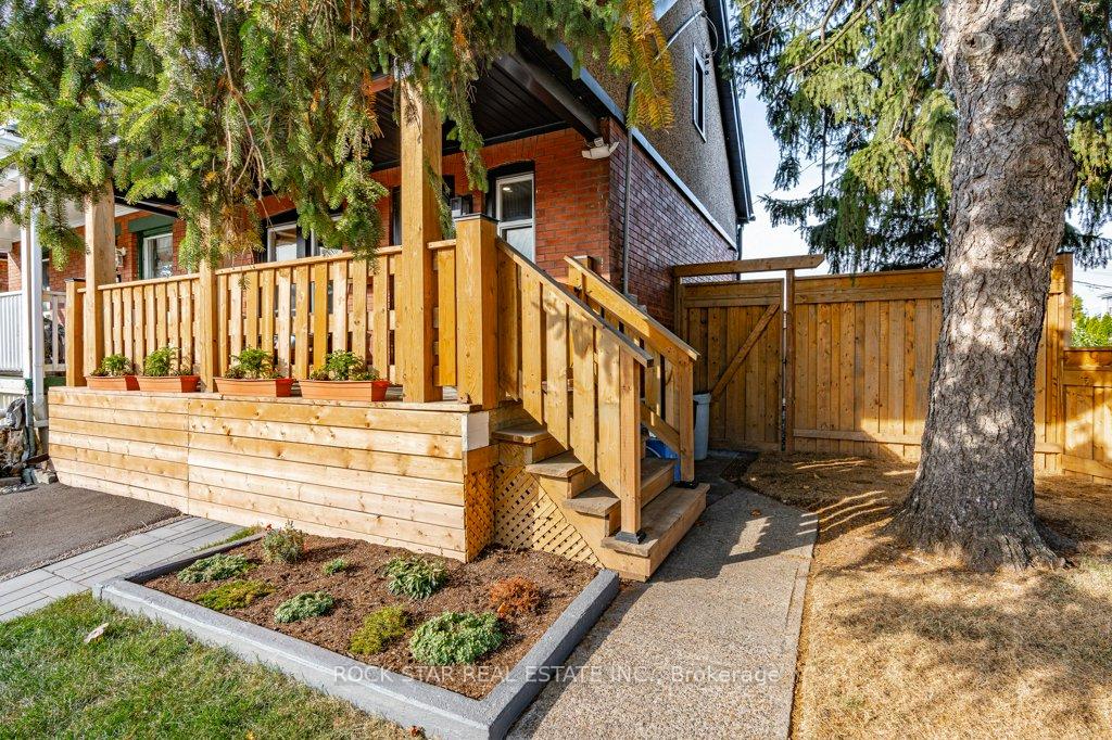 Photo 24 of 163 Cameron Avenue N, Hamilton, Homeside — HOMEH