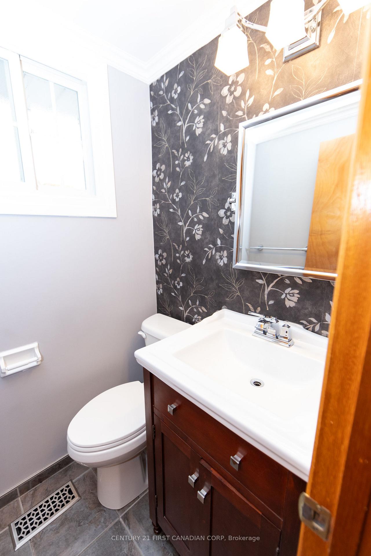 Photo 10 of 2 Sauve Avenue, St. Thomas — HOMEH