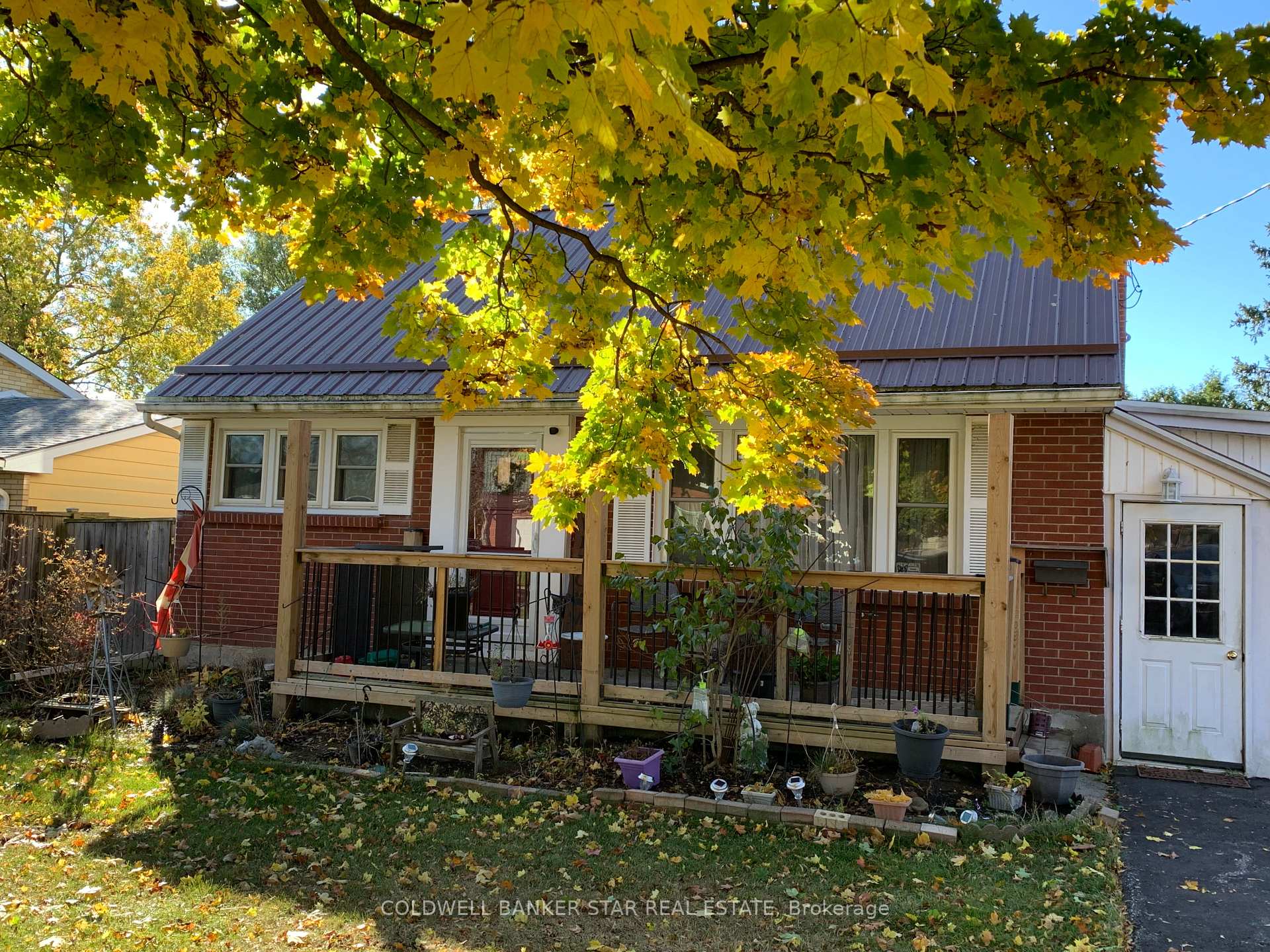 Photo 3 of 4 Montcalm Street, St. Thomas — HOMEH
