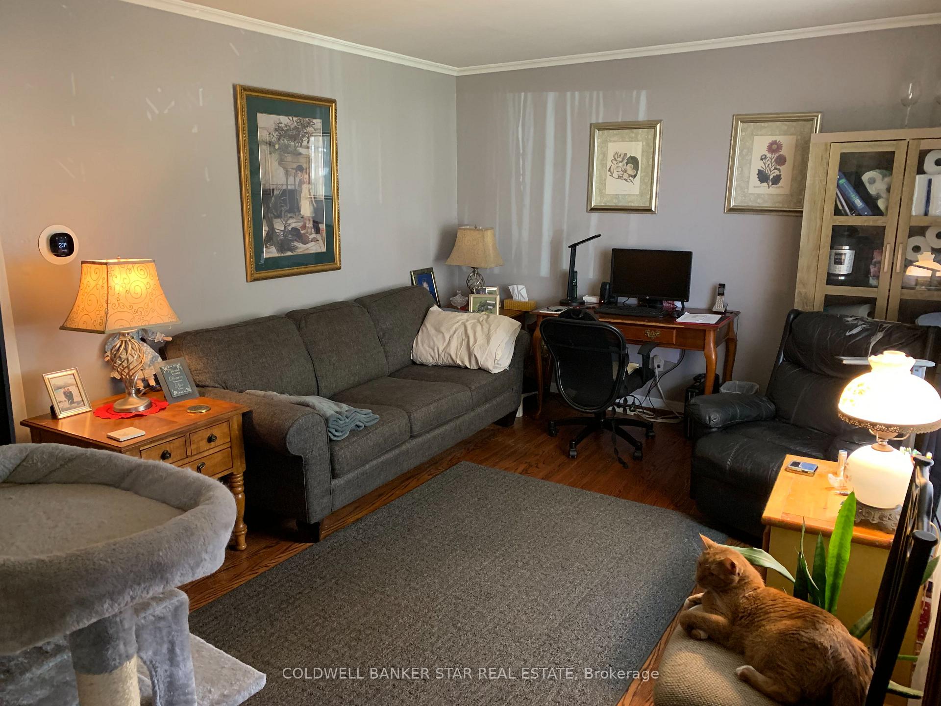Photo 5 of 4 Montcalm Street, St. Thomas — HOMEH