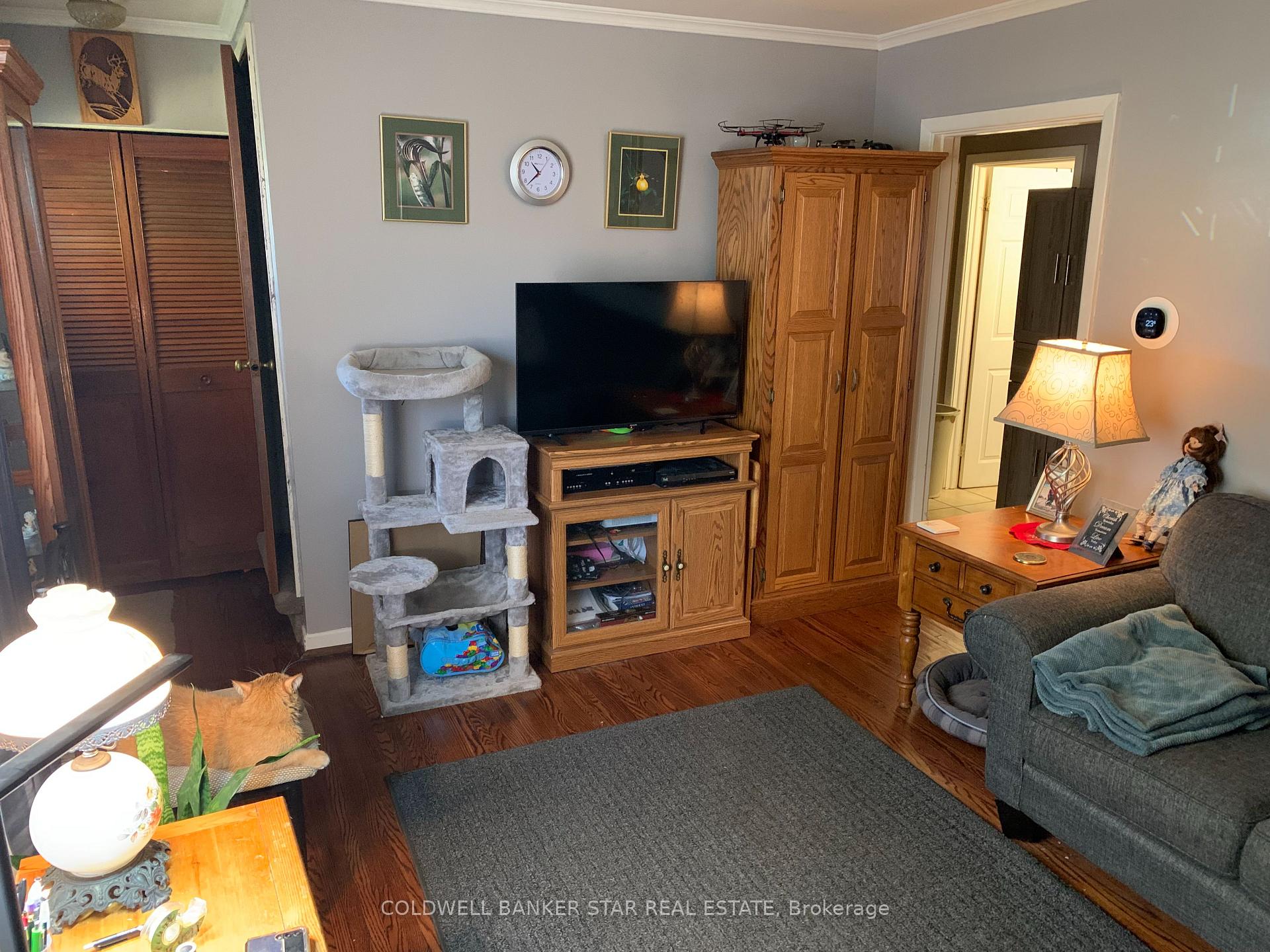 Photo 6 of 4 Montcalm Street, St. Thomas — HOMEH