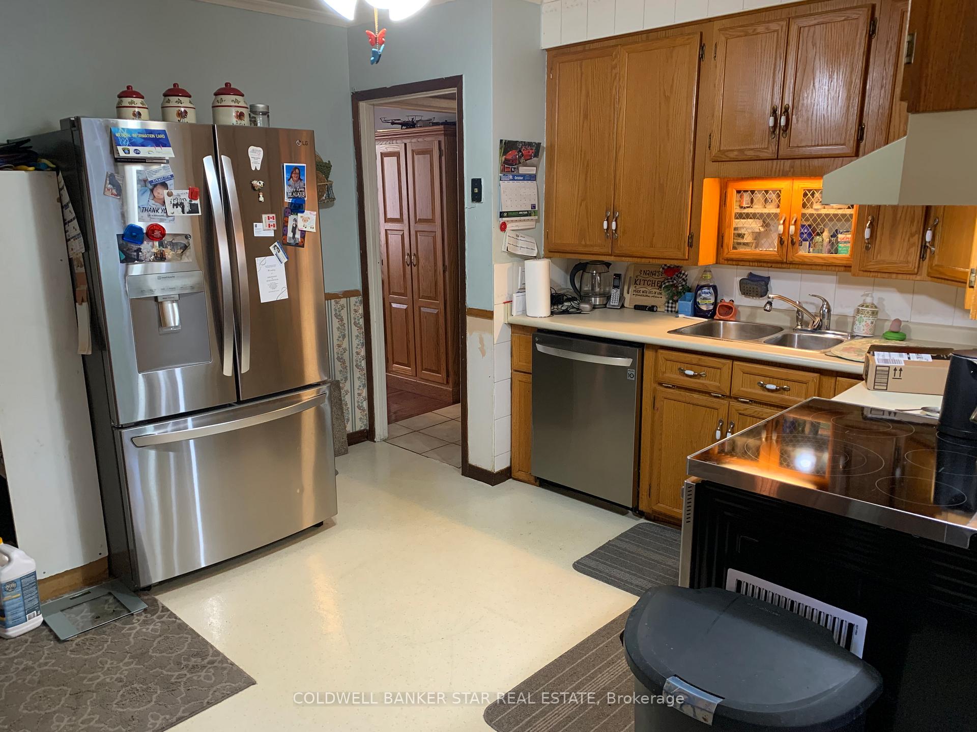 Photo 8 of 4 Montcalm Street, St. Thomas — HOMEH