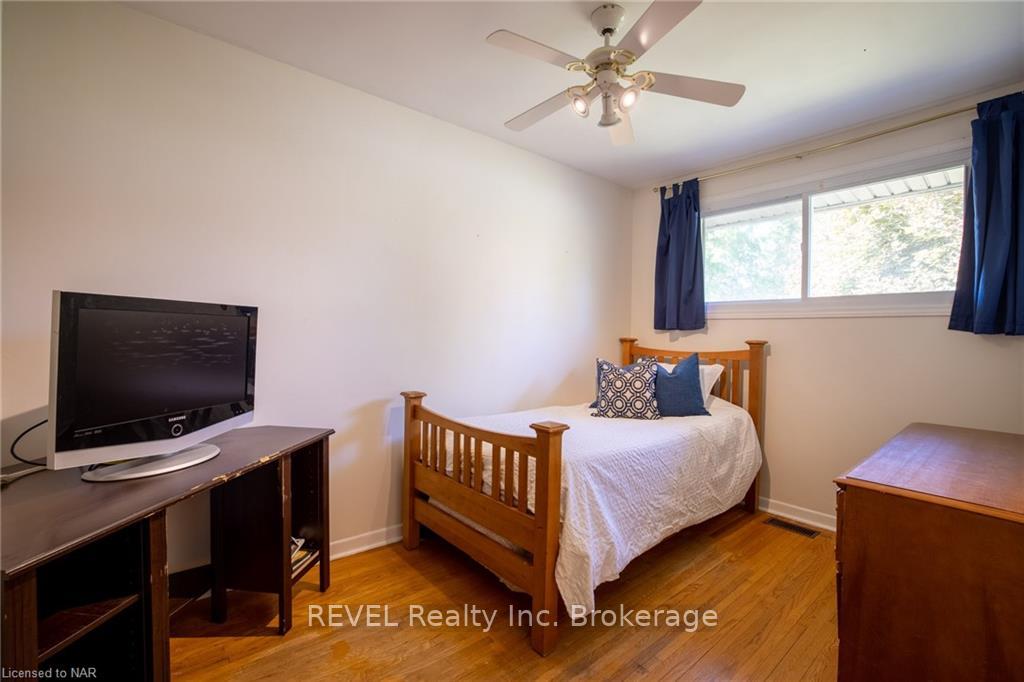 Photo 14 of 11 Rendale Avenue, St. Catharines, Carlton/Bunting — HOMEH