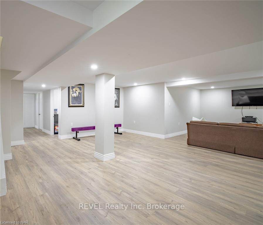 Photo 16 of 11 Rendale Avenue, St. Catharines, Carlton/Bunting — HOMEH