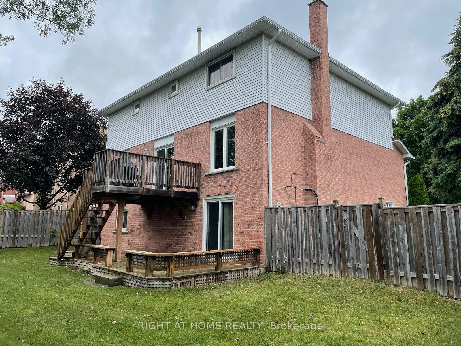 Photo 1 of Unit B, 7 Timbertrail Crescent, Aurora, Hills of St Andrew — HOMEH