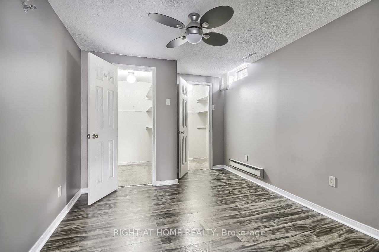 Photo 7 of Unit B, 7 Timbertrail Crescent, Aurora, Hills of St Andrew — HOMEH