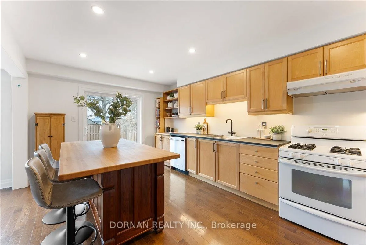 Photo 7 of 33 Solmar Avenue, Whitby, Taunton North — HOMEH
