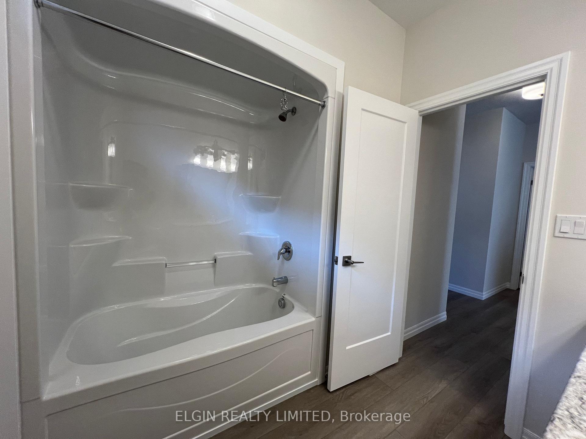 Photo 7 of 40 Dunning Way, St. Thomas — HOMEH