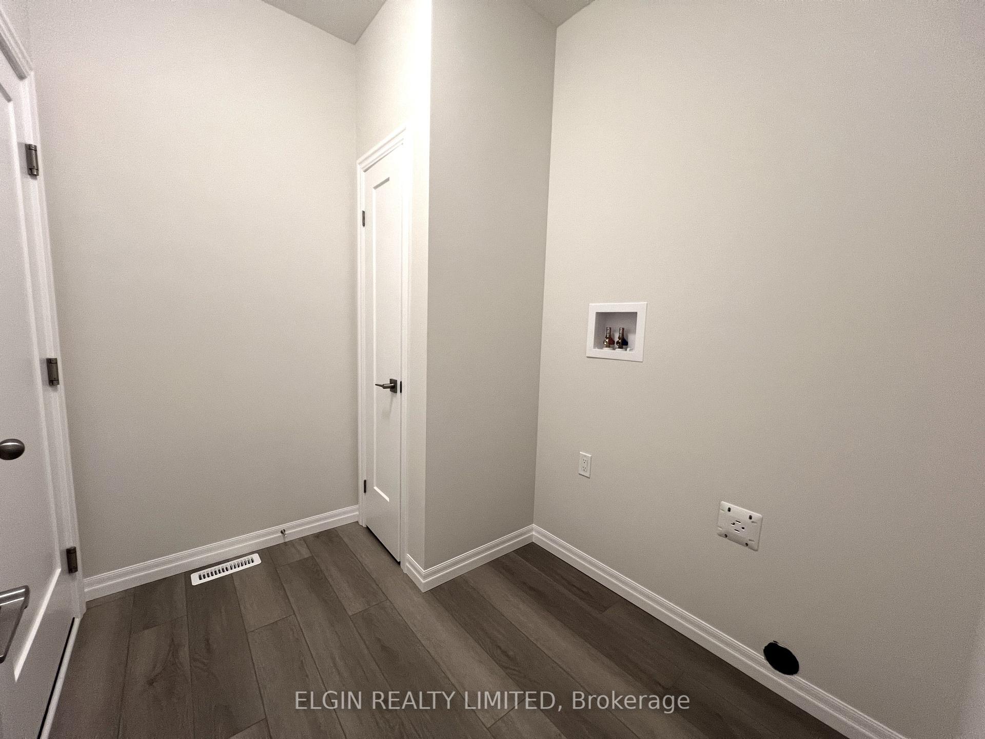 Photo 8 of 40 Dunning Way, St. Thomas — HOMEH