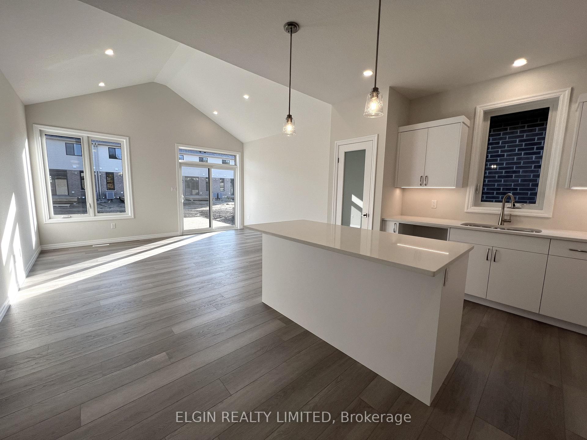 Photo 14 of 40 Dunning Way, St. Thomas — HOMEH