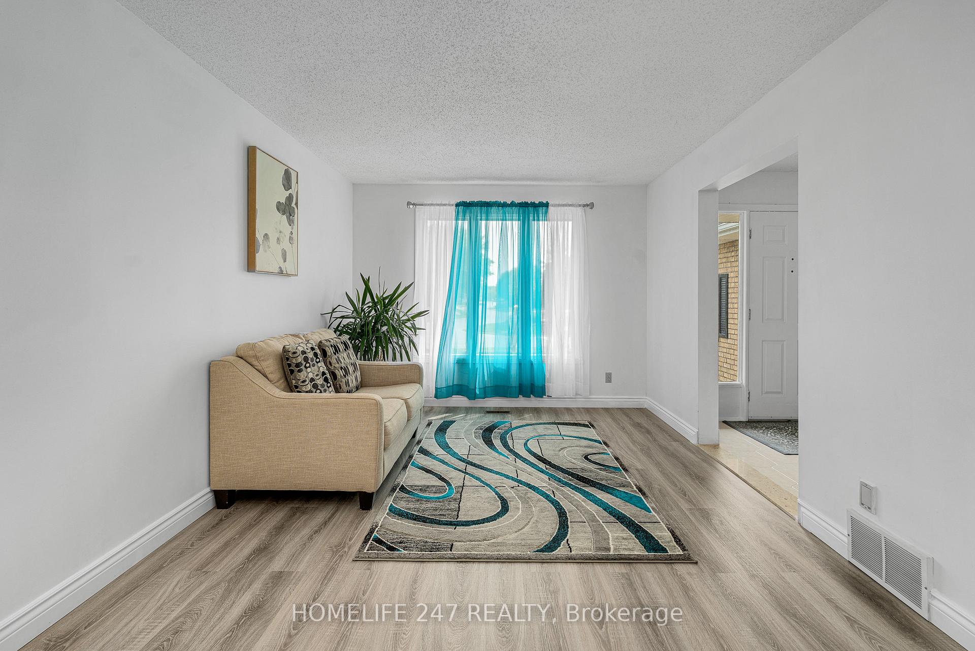 Photo 6 of 203 Somerville Street, Tecumseh — HOMEH