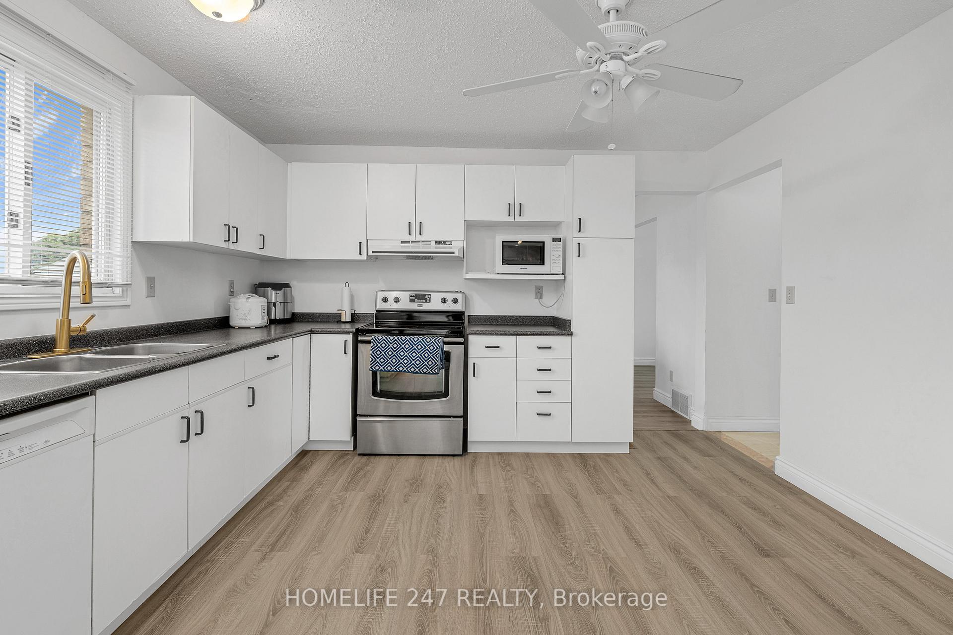 Photo 11 of 203 Somerville Street, Tecumseh — HOMEH