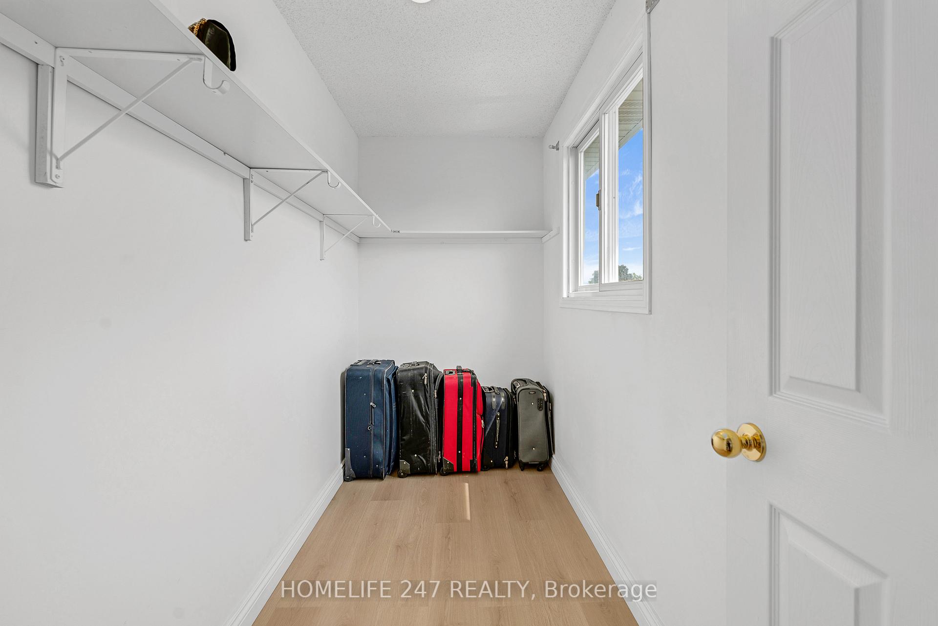 Photo 26 of 203 Somerville Street, Tecumseh — HOMEH