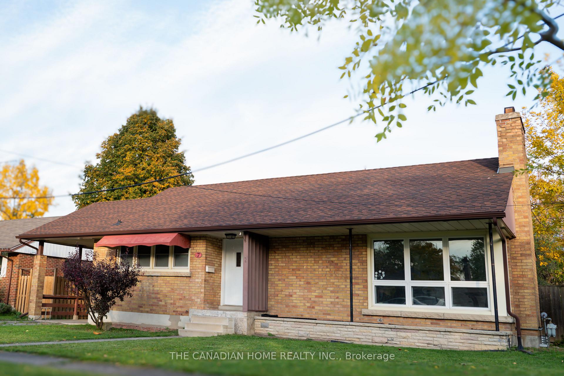 Photo 4 of 7 Mountainview Drive, St. Catharines, Glendale/Glenridge — HOMEH