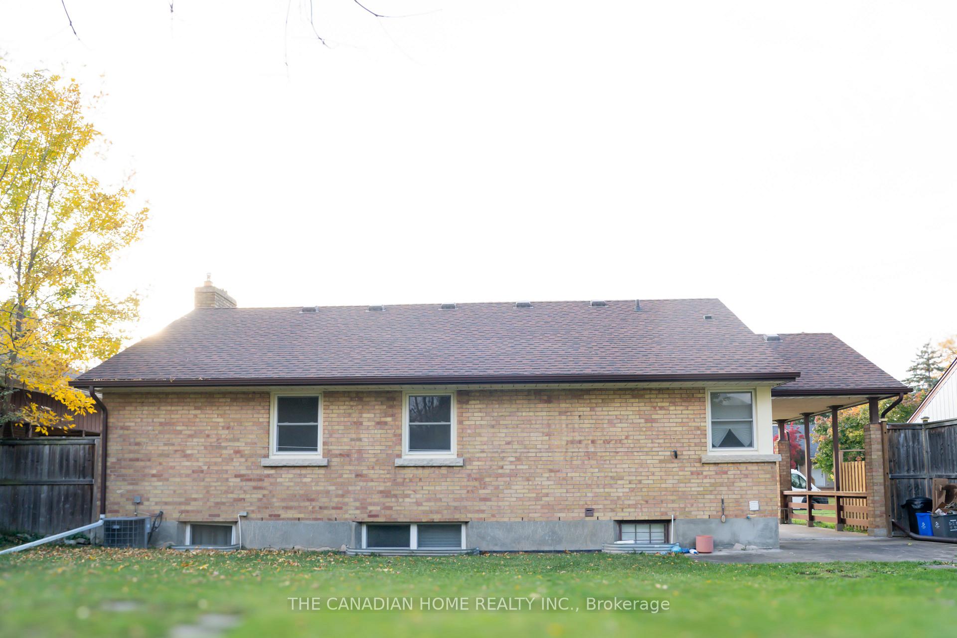 Photo 5 of 7 Mountainview Drive, St. Catharines, Glendale/Glenridge — HOMEH