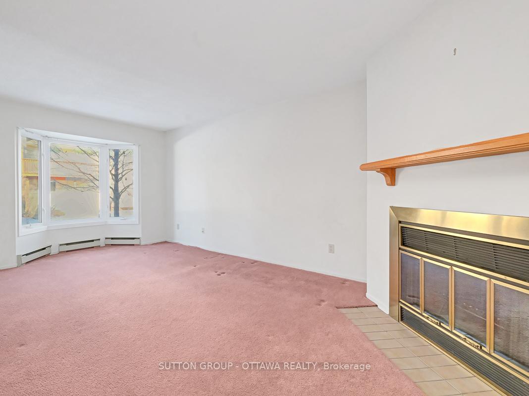 Photo 5 of 208 Steenbakkers, Ottawa, Hunt Club Park/Greenboro — HOMEH