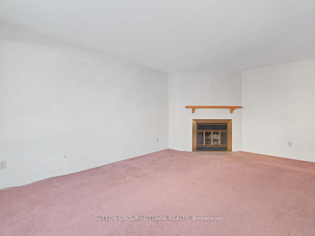 Photo 6 of 208 Steenbakkers, Ottawa, Hunt Club Park/Greenboro — HOMEH