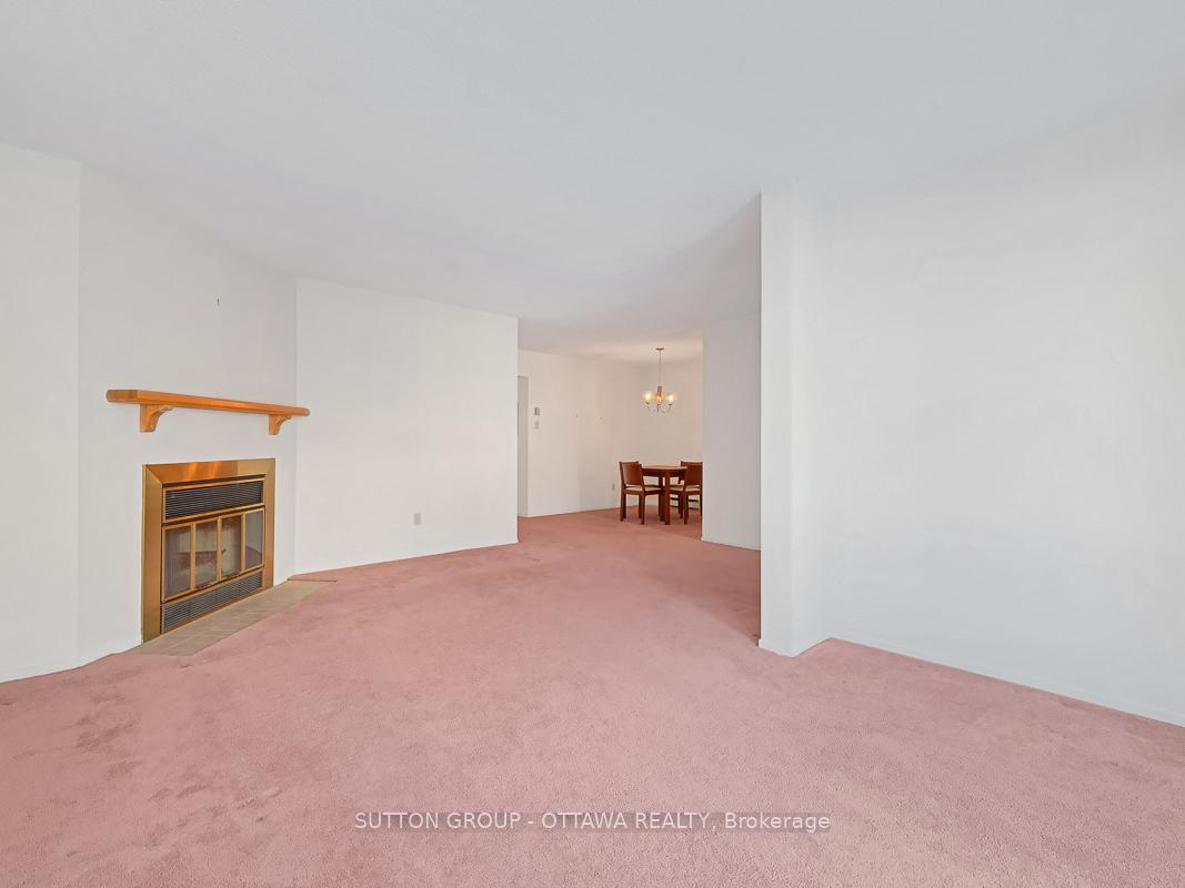 Photo 7 of 208 Steenbakkers, Ottawa, Hunt Club Park/Greenboro — HOMEH