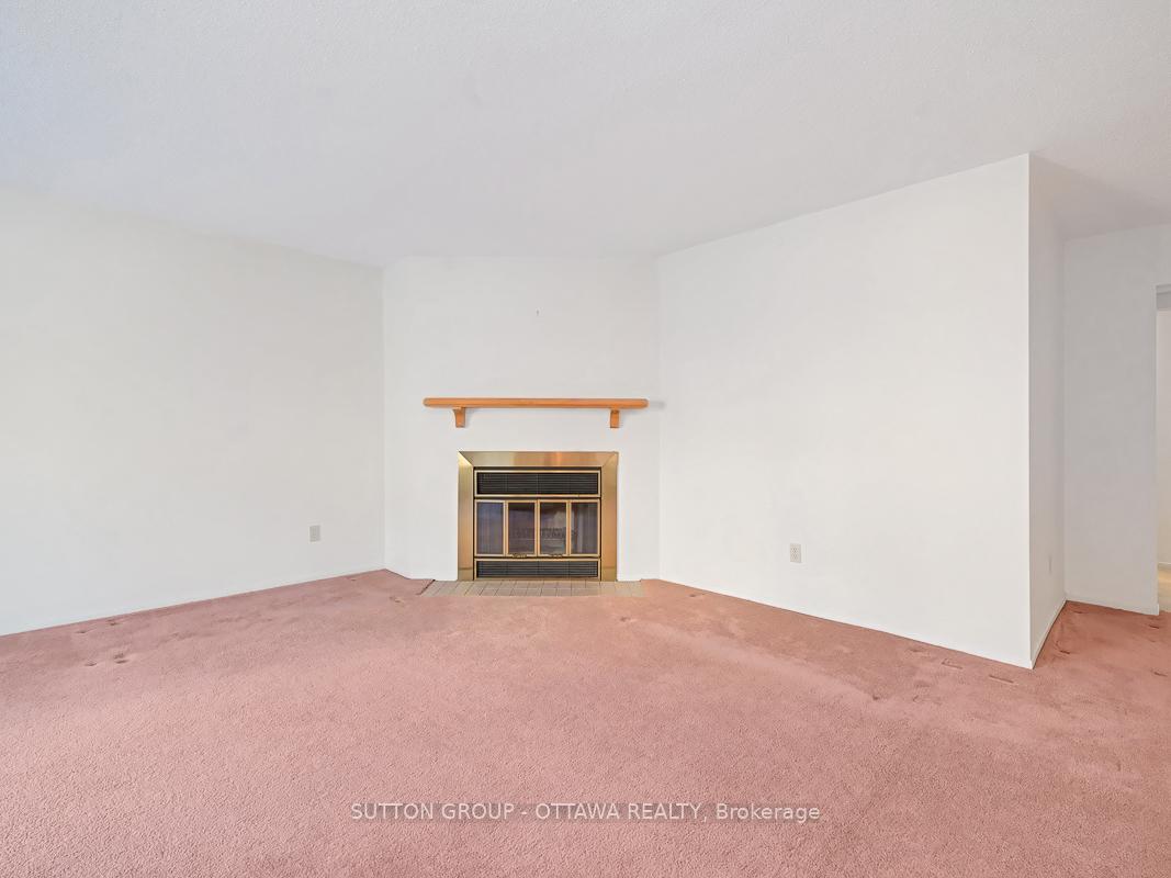 Photo 8 of 208 Steenbakkers, Ottawa, Hunt Club Park/Greenboro — HOMEH